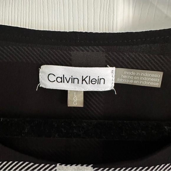 Size L Cabin Klein Black and White Gingham Plaid Chiffon Top with Ruched Sleeves - Picture 4 of 5